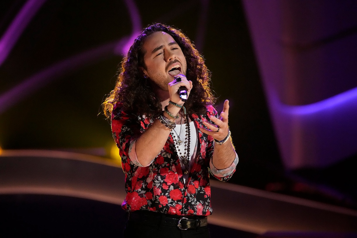 Argast performs Dan + Shay's "Speechless" on NBC's "The Voice."